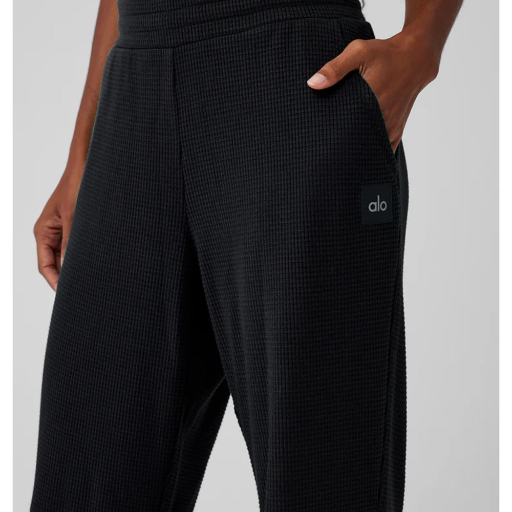 ALO Yoga Waffle Weekend Escape Jogger